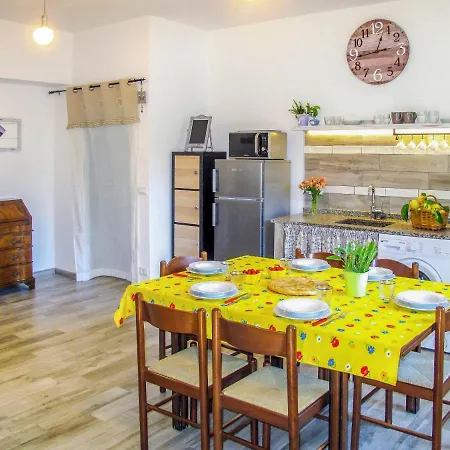 Locazione Turistica Casa Del Nonno - Flg220