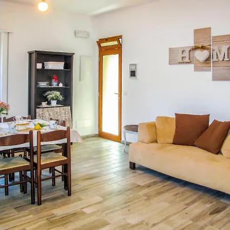 Locazione Turistica Casa Del Nonno - Flg220 Апартаменты *